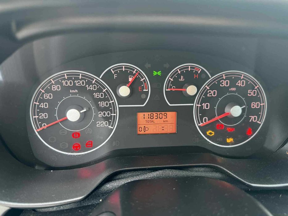 Zadbany Fiat Punto 1.2 Benzyna - Idealny do Miasta! Niski przebieg !