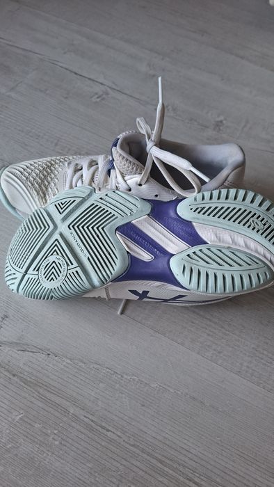 Buty asics sportowe