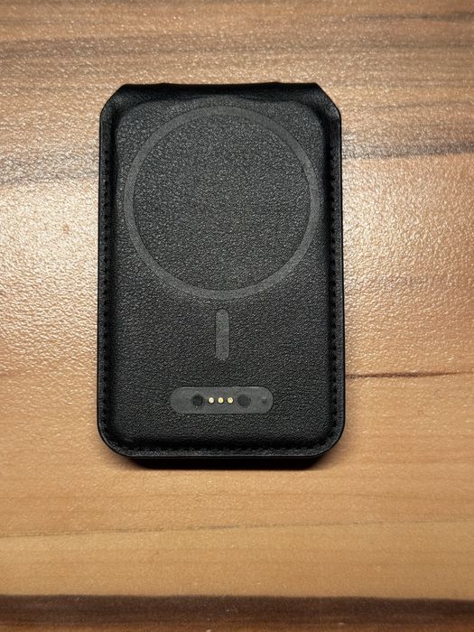 ESR Halolock Geo Wallet Stand
