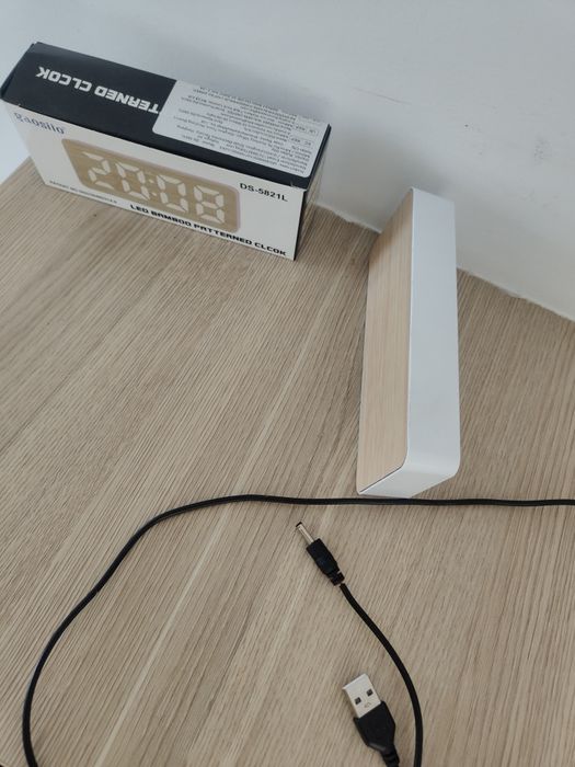 Zegar cyfrowy budzik komplet zestaw pudełko