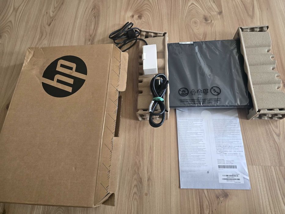 HP Laptop 15-fd0829ng