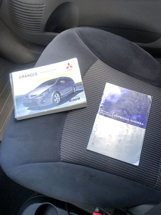 Mitsubishi Grandis 2,4L газ/бензин