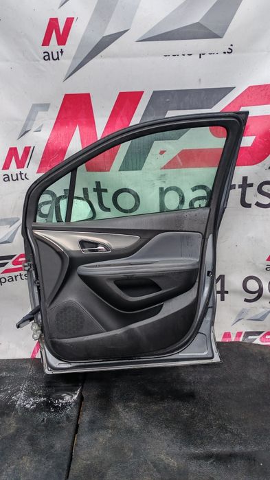 Передні праві двері opel mokka