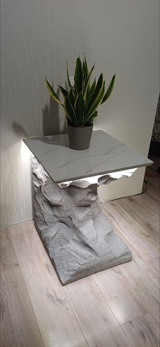 Стіл .Кухонний острів. Ресепшин . Столик журнальний  садовий  кавовий