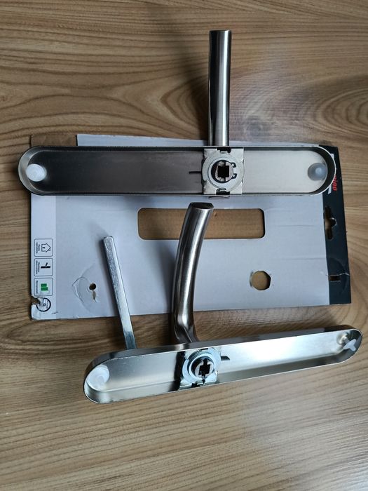 Sprzedam klamki wewnetrzne domino