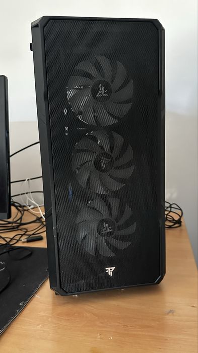 Pc Gamer  com RTX 5060