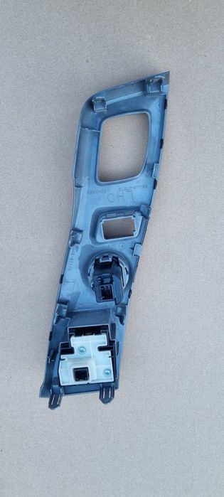 Toyota Prius Plus Lift panel start stop