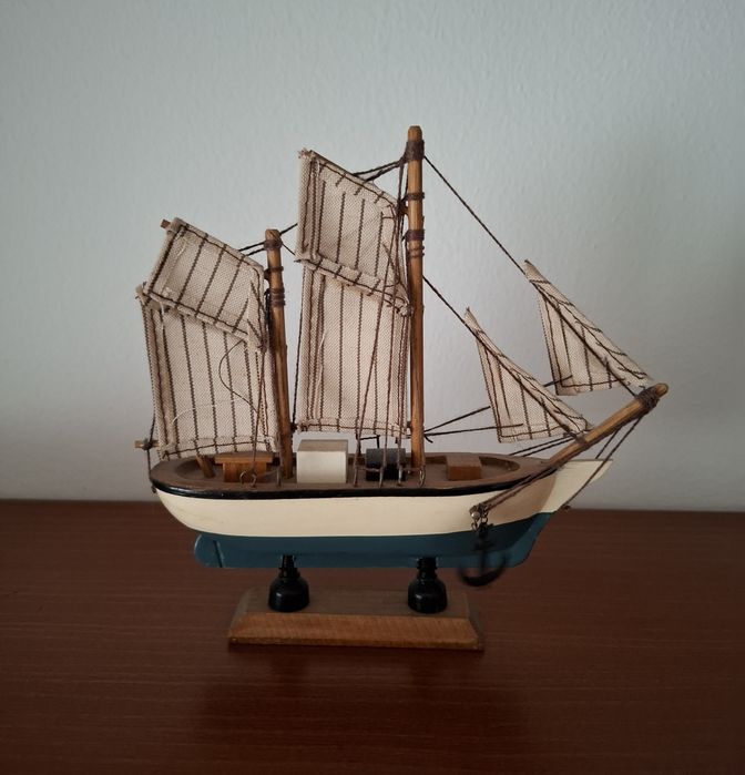 Navio Caravela Barco Madeira