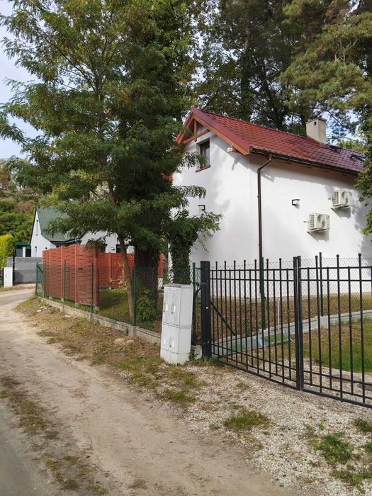 Dom nad jeziorem na sprzedaż