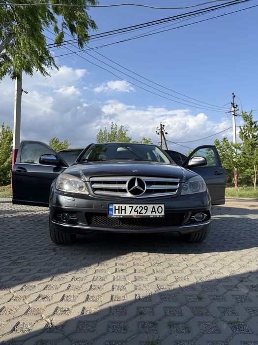 Продам Mercedes-Benz C-Class 2008