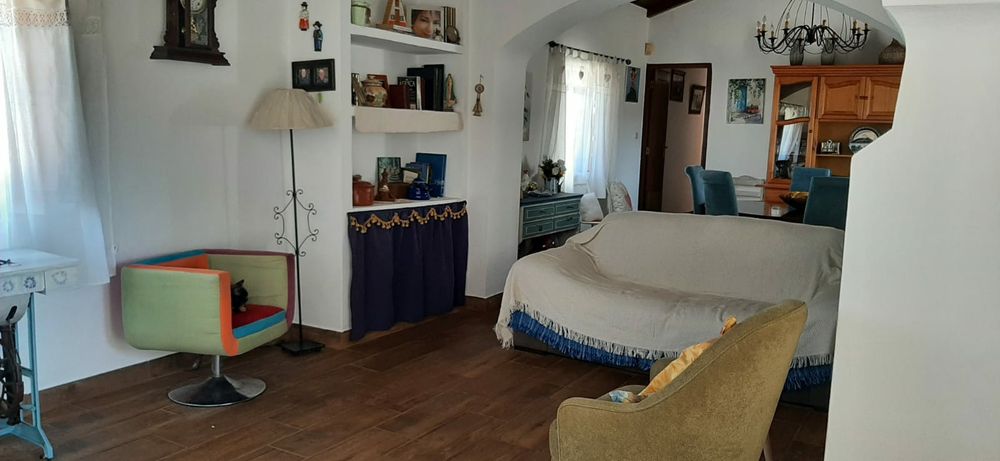 Aluga-se casa no campo