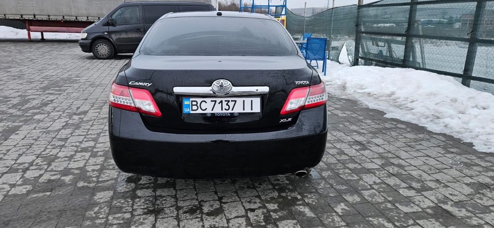 Toyota Camry XLE 2011