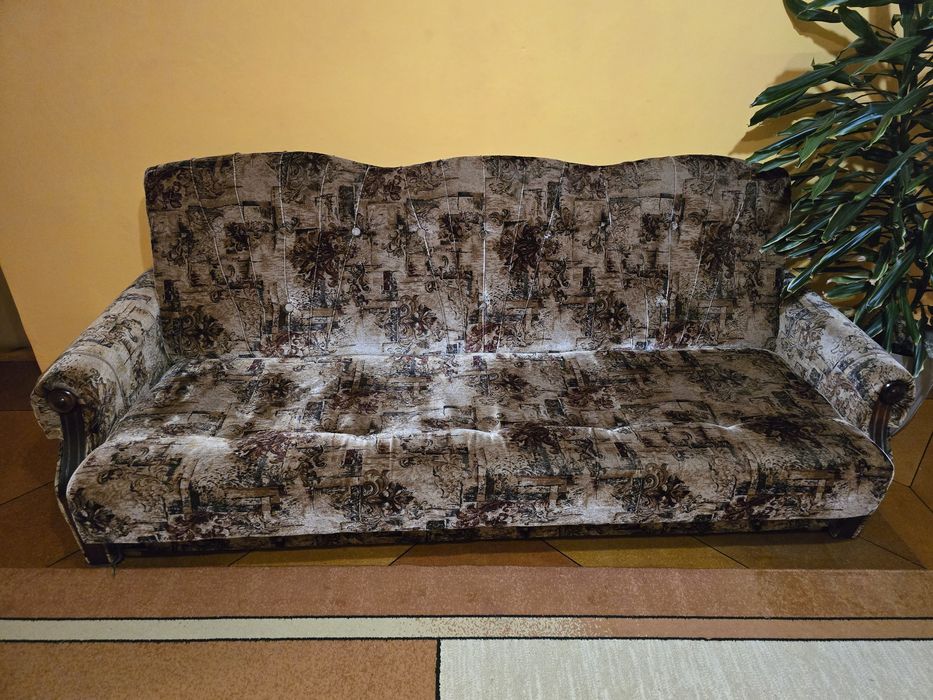 Wersalka 2 fotelami i 4 pufy