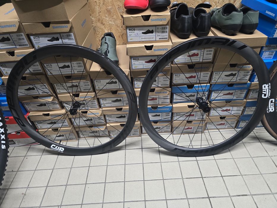 Rodas new race c4r novas super leves