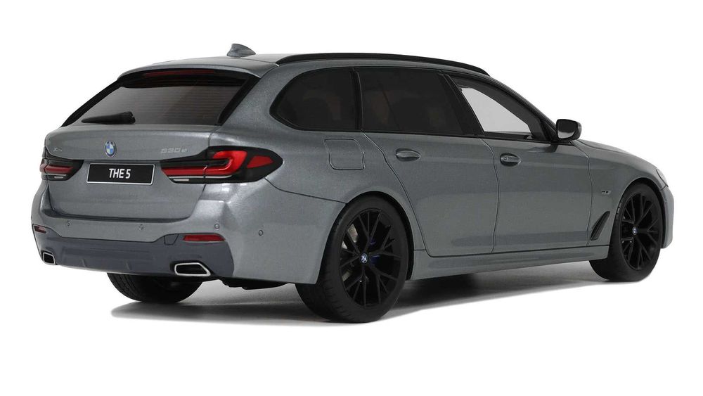 1:18 GT Spirit BMW 530E XDrive M Sport Touring 2023 greymetallic GT485