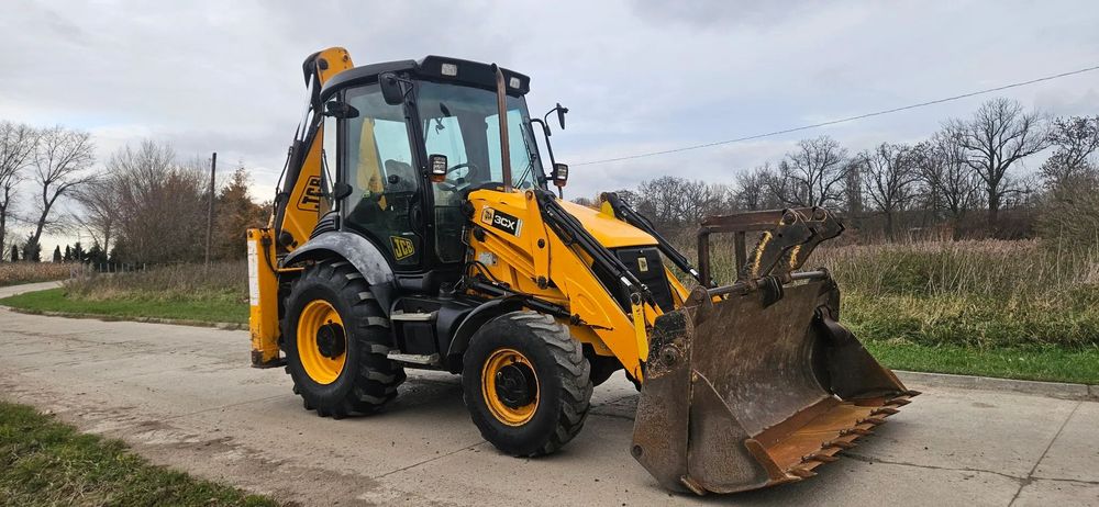 JCB 3CX  2010r Koparko Ładowarka Klimatyzacja
