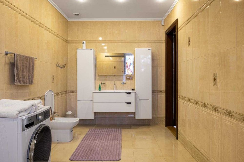 Оренда/ Будинок/7 кімнат/ Авторський ремонт/Солонка/Львів