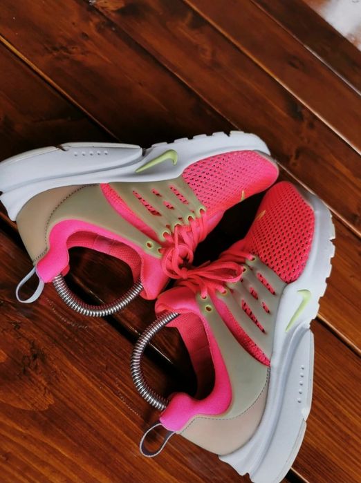 Buty damskie Nike 38.5