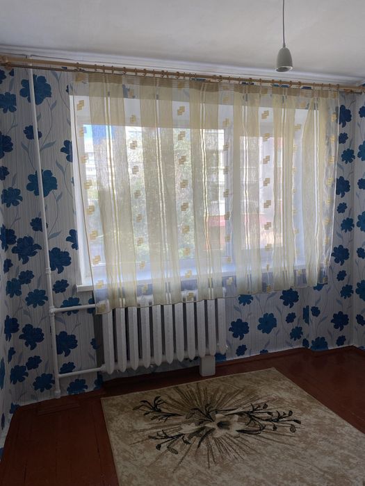 Продам малосімейку в районі автопарку. Свіжий косметичний ремонт.