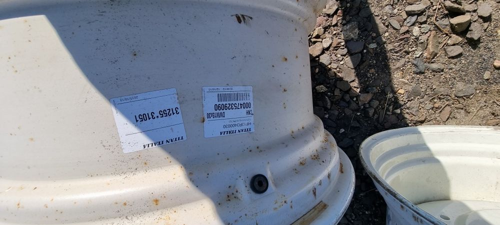 Felgi new holland grupa cnh 15w R30