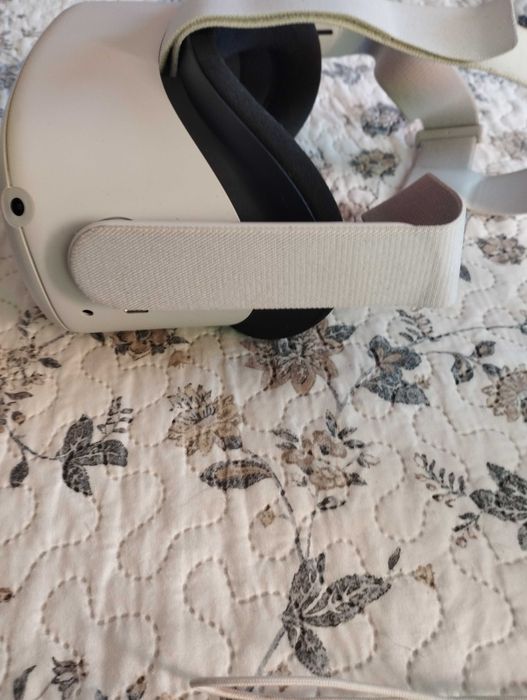 Oculus quest 2.