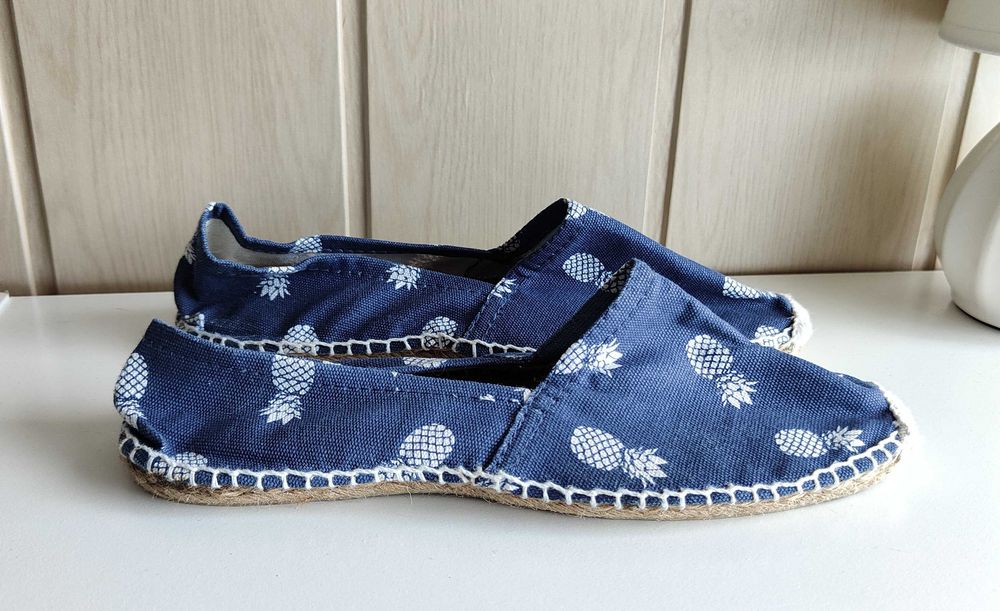 Buty płaskie espadryle 39 granatowe ananasy na lato trampki