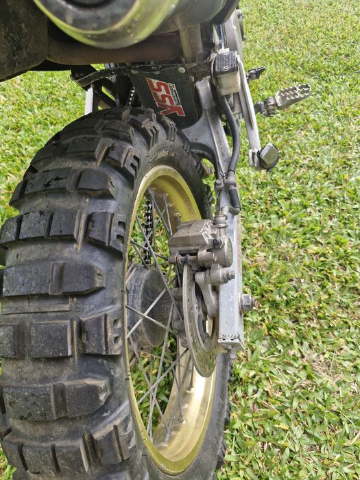 Honda nx dominador 650.