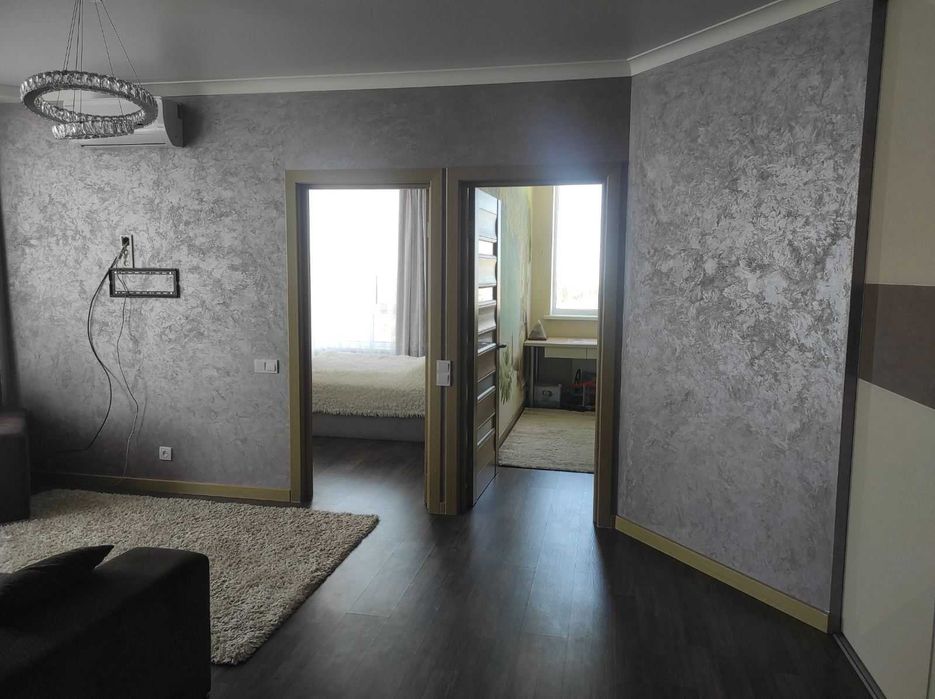 Продам 3 кімн.квартиру з ремонтом по вул.Чорновола 15 а