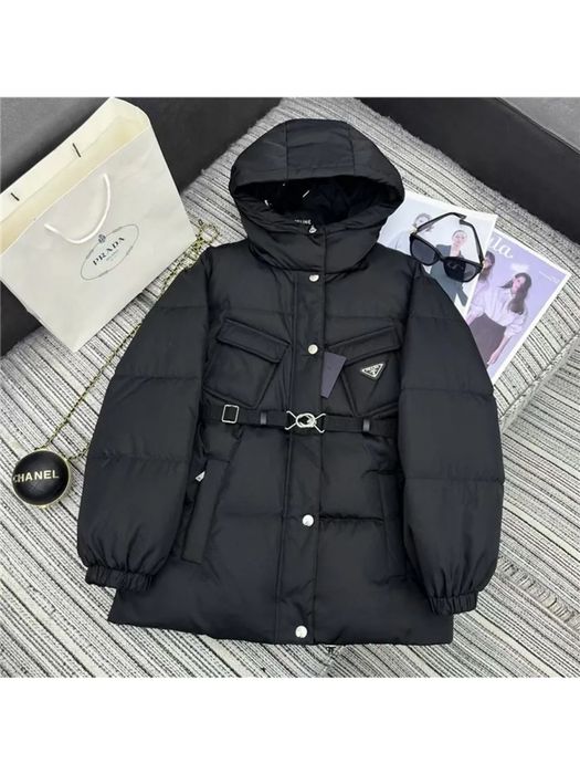 Куртка prada (розмір М)