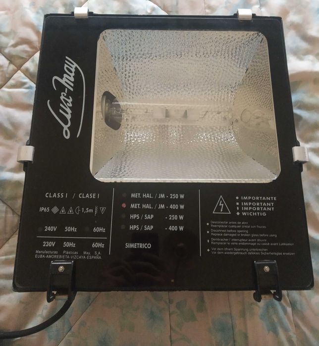 Vendo Holofote 400W