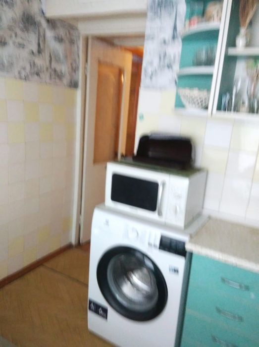 Продам или обменяю на машину 3-х комнатную квартиру на Артёма