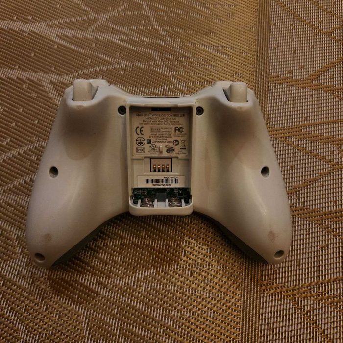 Беспроводной геймпад Xbox 360 White (без АКБ)