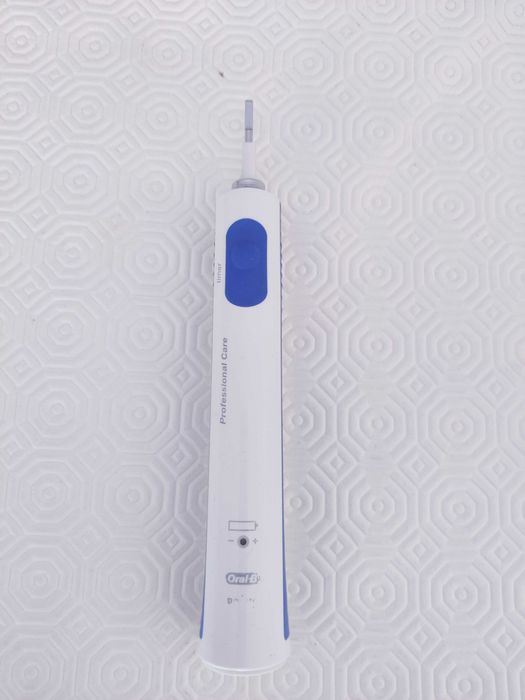 Escova elétrica Braun