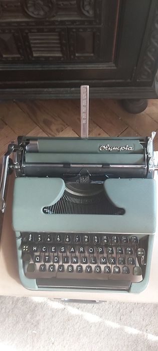 Máquina Escrever "Olympia SM2" Verde Oliva c/ Caixa 1951 (Impecável)