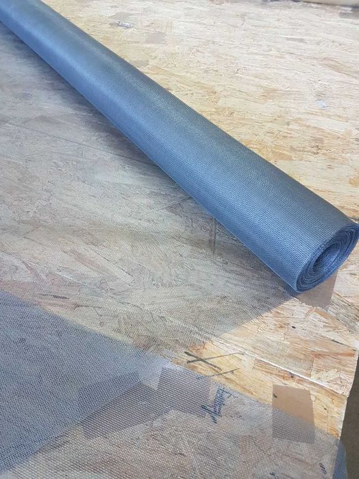 Siatka przeciw owadom, moskitiera. Rolka 1,8m/30m