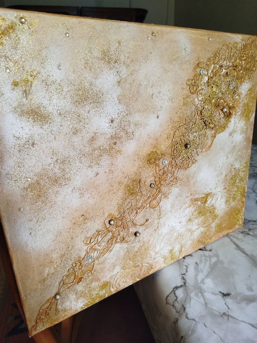 Tela pintada a mão com relevo