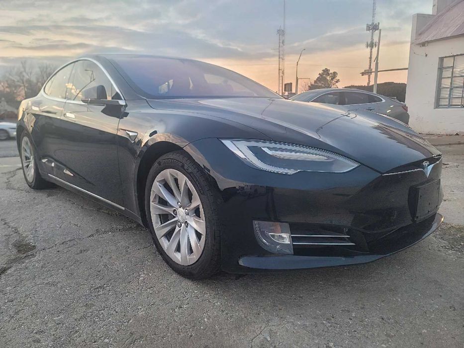 Tesla Model S 75      2017