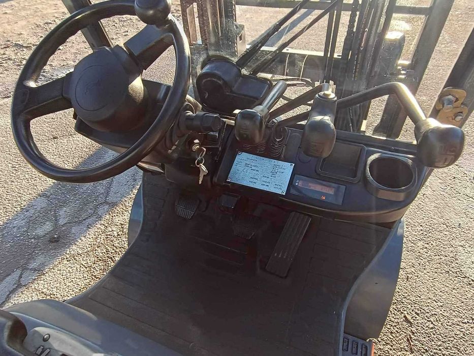 wóżek widłowy TOYOTA