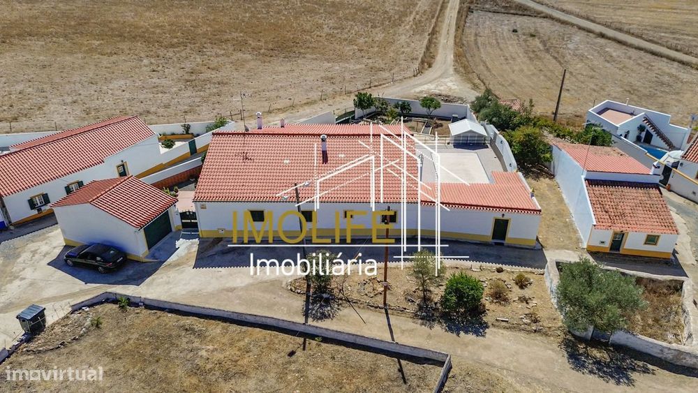 Moradia T4 sita na aldeia de Sapos - Mertola