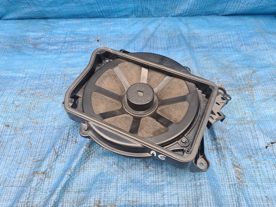 SUBWOOFER głośnik tył AUDI A6 C7 SEDAN oryginał bose