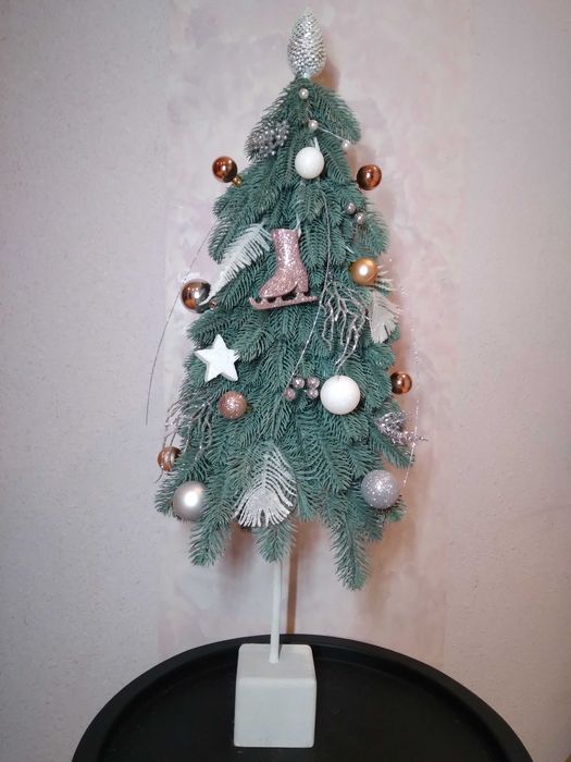 Новорічна ялинка, Ноаогодняя елка