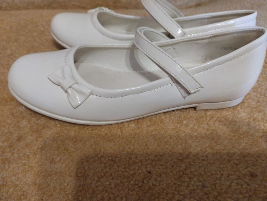 Туфлі для дівчинки