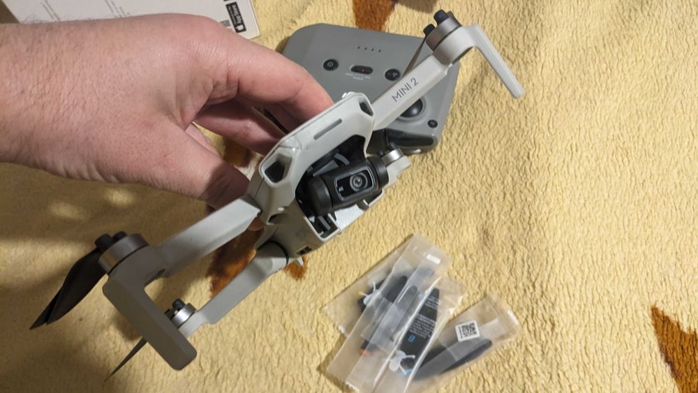 дрон dji mini 2 se на запчаситни