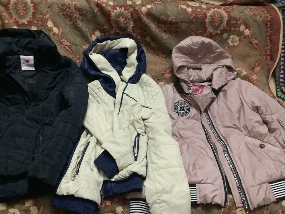 Куртки на девочку