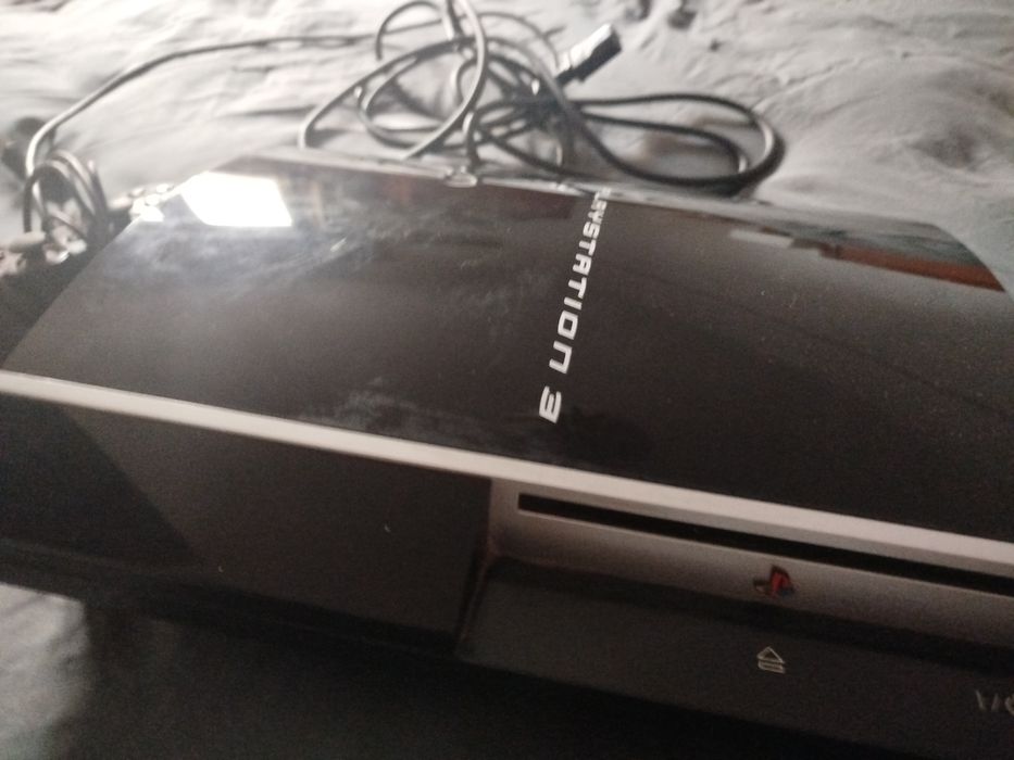 PlayStation 3 usada e a funcionar.