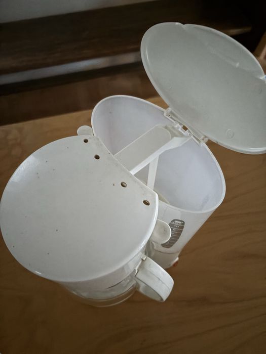 Máquina Café de saco e cafeteira de vidrro