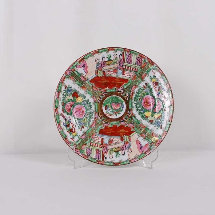 Prato em porcelana de Macau pintado à mão
