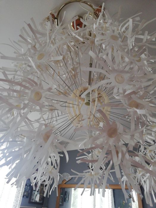 Duża lampa kwiatek Ikea