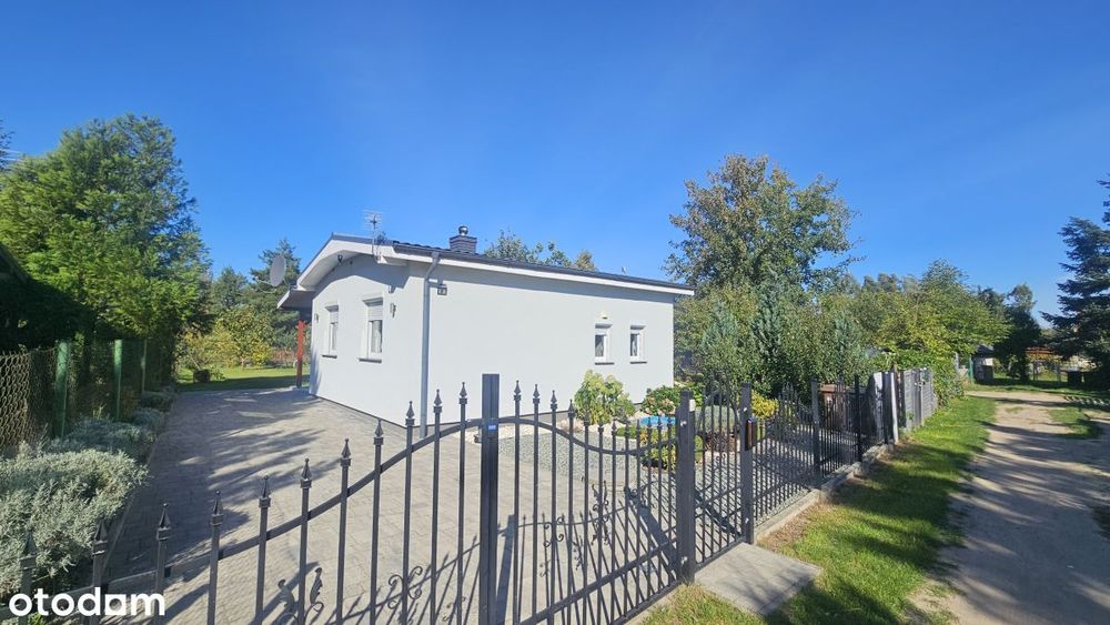 Dom nad jeziorem Strykowskim, Strykowo