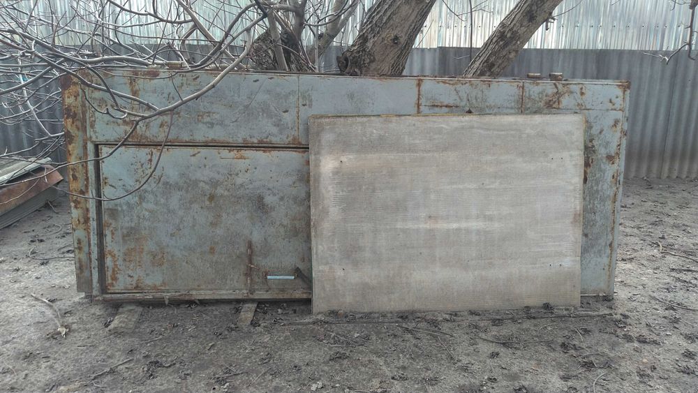 Великі Гаражні ворота з дверями під Автобус 340см*290 Двері 195см*95см